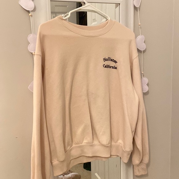 Hollister Tops - Hollister sweatshirt